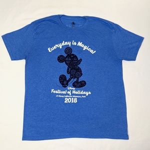 Disneyland California Adventure 2018 Passholder Holiday Shirt, Unisex XL